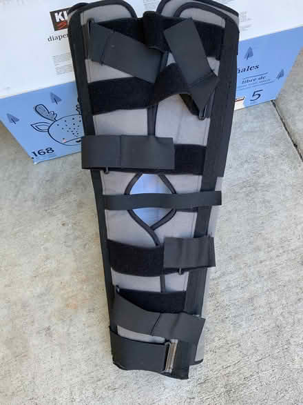 Photo of free Full leg brace -adjust with velcro (Bowers and El Camino) #1