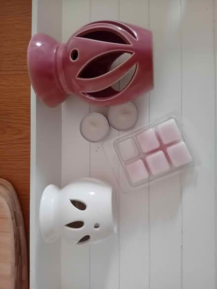 Photo of free Wax melts and burners (MK41) #1