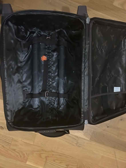 Photo of free Cabin size suitcase (BR1) #3