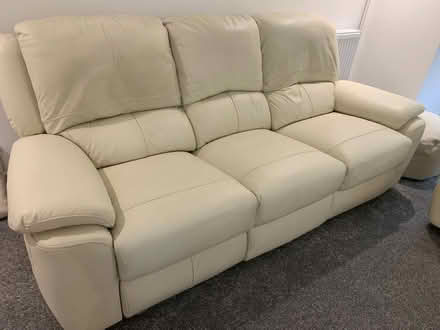 Photo of free Sofology Cream Leather 3 Seater Electric Recliner Sofa (ME9) #4