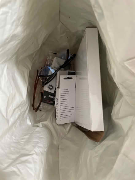 Photo of free Various items (D03) #1