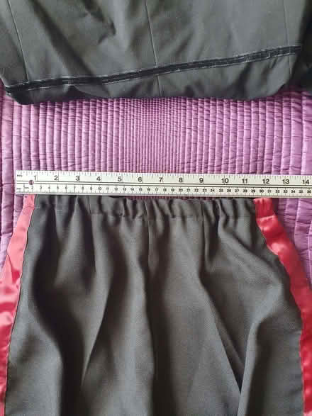 Photo of free Guy Fawkes costume for older child (Troy Town ME1) #3