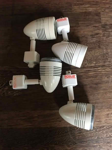 Photo of free 4 x track mounted spotlights (Motherby CA11) #1