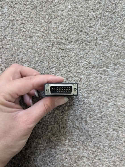 Photo of free VGA to DVI adapter (Headington OX3) #3