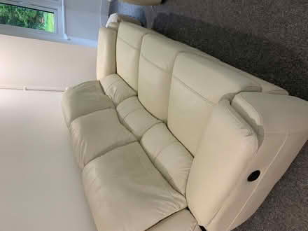 Photo of free Sofology Cream Leather 3 Seater Electric Recliner Sofa (ME9) #1