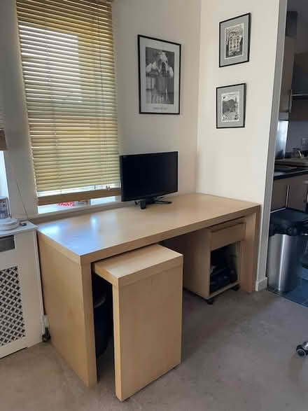 Photo of free Computer Desk (Dartford) #2