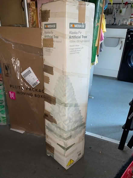 Photo of free white Christmas tree 5ft apron 150cm (Belsize Park NW3) #1