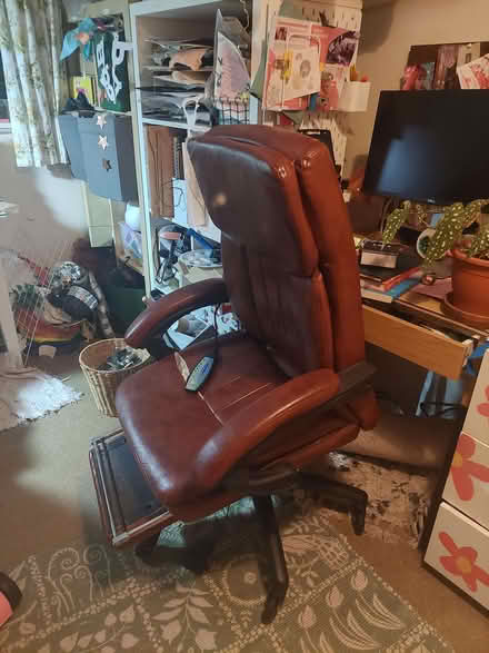 Photo of free Office chair, broken (Headington OX3) #1