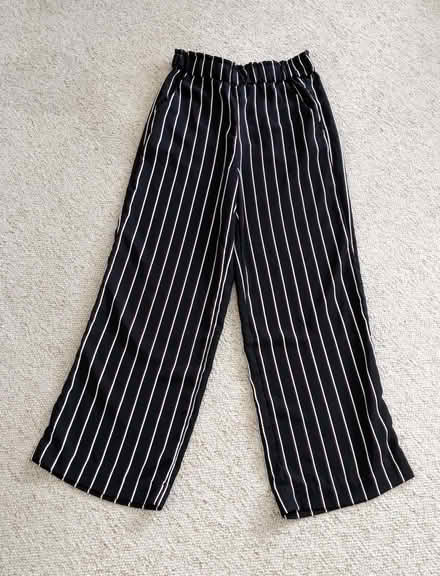 Photo of free Wide leg Palazzo Trousers by H&M size 8/10 (Pollards Hill CR4) #4