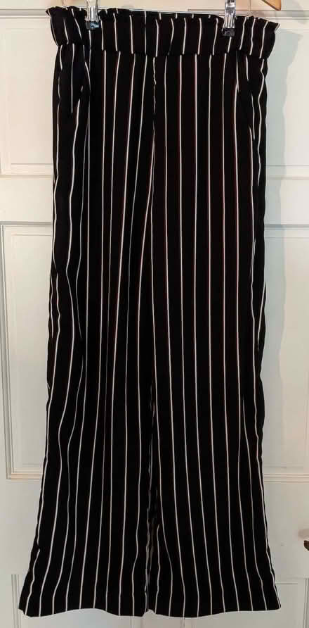 Photo of free Wide leg Palazzo Trousers by H&M size 8/10 (Pollards Hill CR4) #1