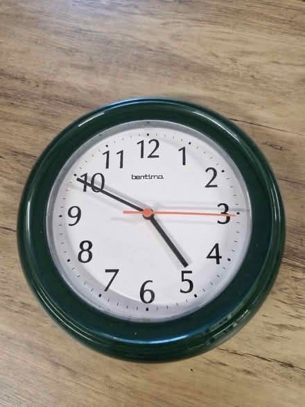 Photo of free Green trim Clock (PE12) #1