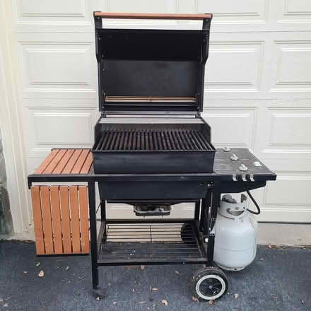 Photo of free Weber Grill (Centreville/Virginia Run) #2