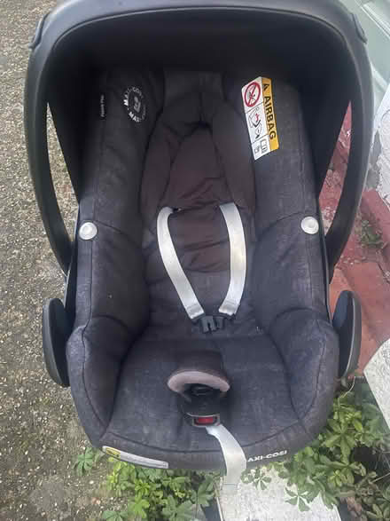 Photo of free Baby car seat (Herongate CM13) #2