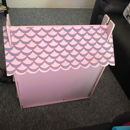 Photo of free Pink Doll House (RG4) #2