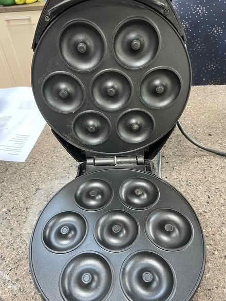 Photo of free Doughnut Maker (Eastcote HA5) #1