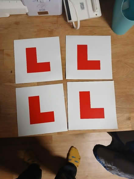 Photo of free 4 magnetic L plates (Oakridge, Basingstoke RG21) #1