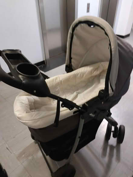 Photo of free Hauck Pram (Croydon) #4