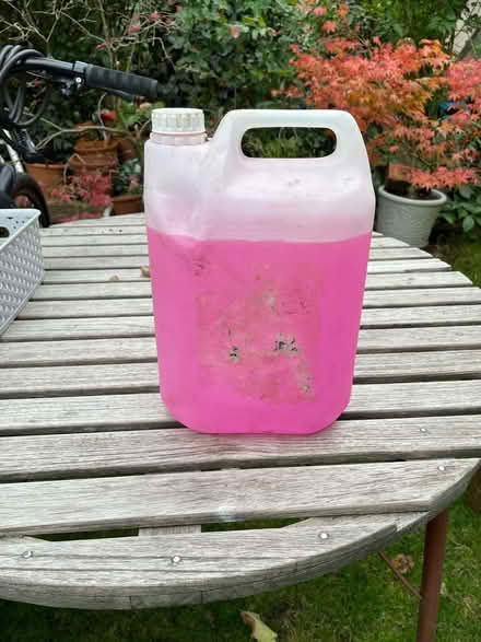 Photo of free Car windscreen wash (South Hounslow off Central Av) #1