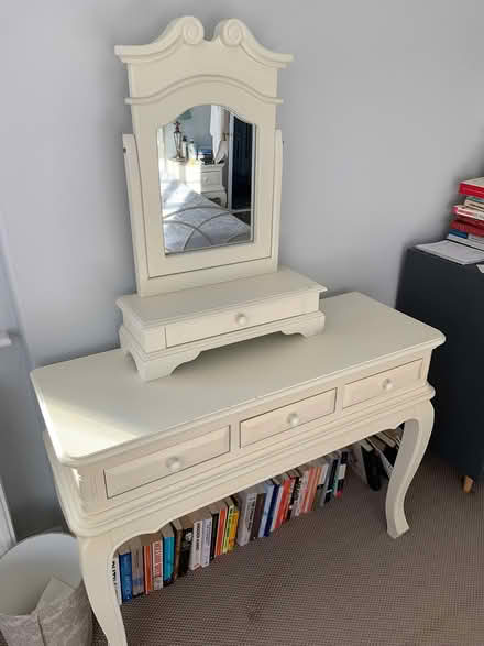 Photo of free Beds, vanity, chest (BN2) #1