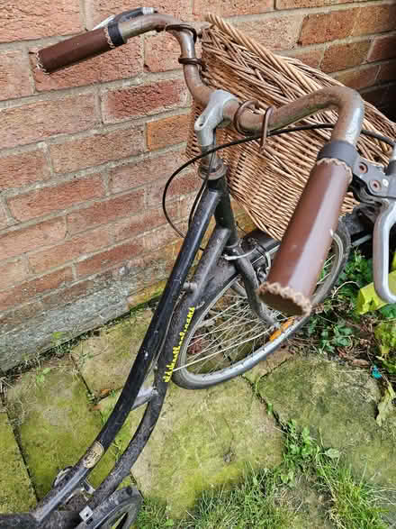 Photo of free Women's bike (Warwick CV34) #3