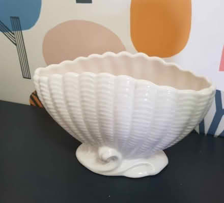 Photo of Shell vase (Moorhead BD18) #1