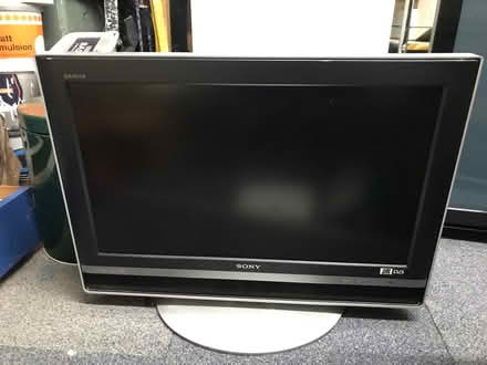 Photo of free Sony Bravia HD ready TV (Ullesthorpe LE17) #1