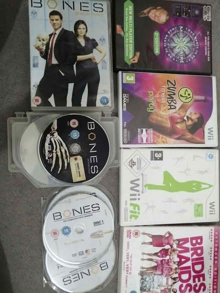 Photo of free Various DVDs (welling - DA16) #1