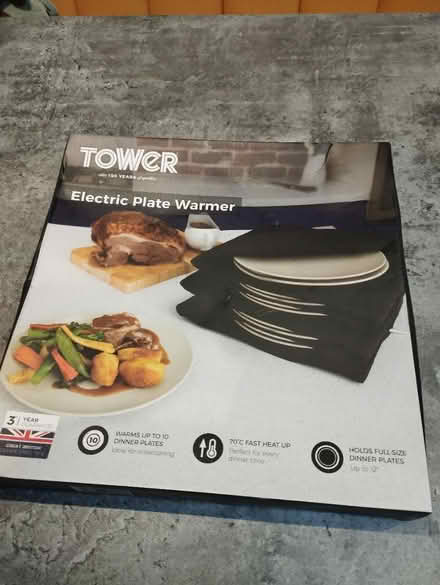 Photo of free Plate warmer brand new (East grinstead, Furzefield) #1