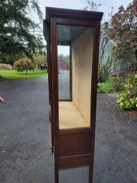 Photo of free Antique curio cabinet (New Paltz) #4