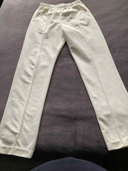 Photo of free White Cricket trousers and hat (Brightwell OX10) #1