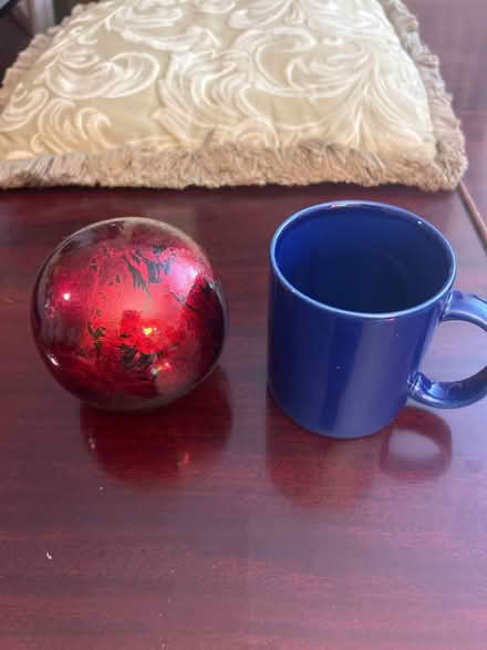 Photo of free Decorative globe (Safeway, LaPlata, MD) #1
