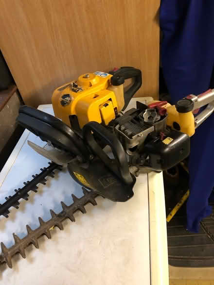 Photo of free Hedgecutters (SY22) #1