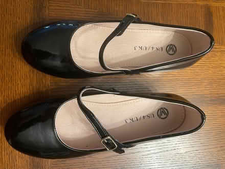 Photo of free Big girls shoes size 4 (Amityville) #4
