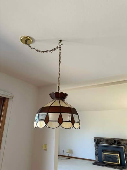 Photo of free 1970’s pendant lamp (Saratoga) #1