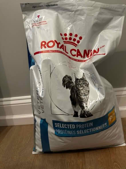 Photo of free Royal Canin select protein (PD) cat (Columbia Heights) #1