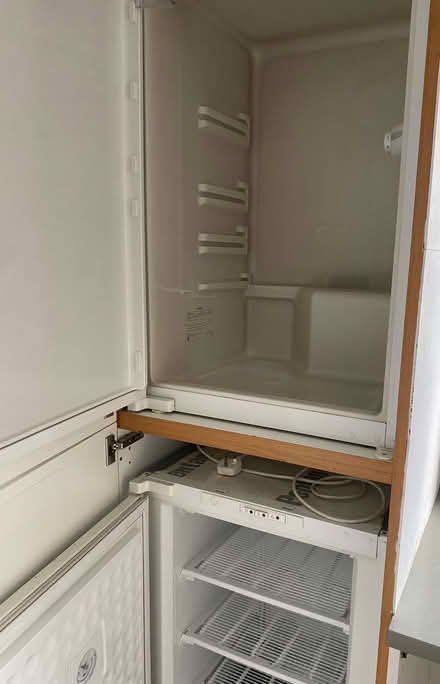 Photo of free fridge and freezer (integrated design) (Greaves LA1) #4