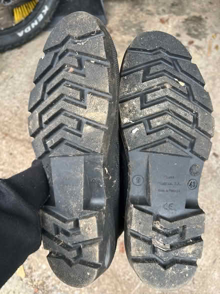 Photo of free Wellies size 9 (more like 10) (Bath and within 10 miles) #3