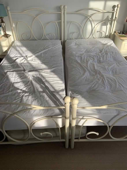 Photo of free Beds, vanity, chest (BN2) #3