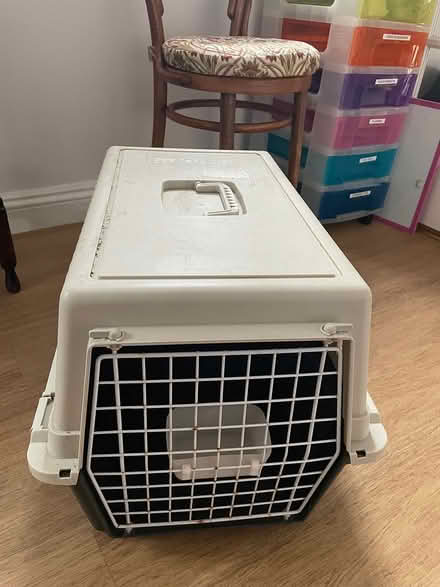 Photo of free Pet crate/ carrier (Steyning High Street) #1