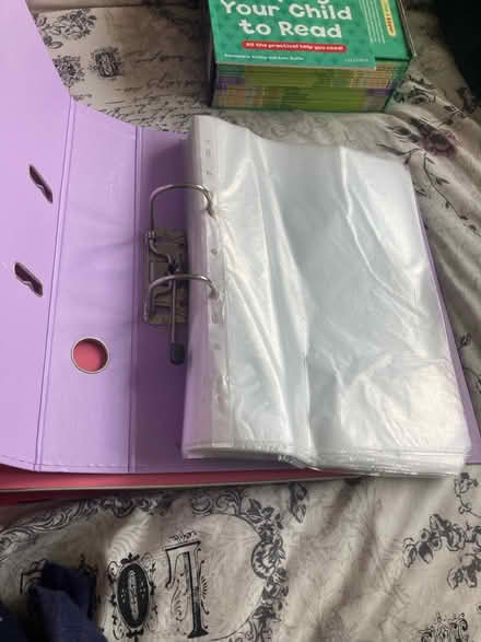 Photo of free 2 folders with inner pockets (Bow E3) #2