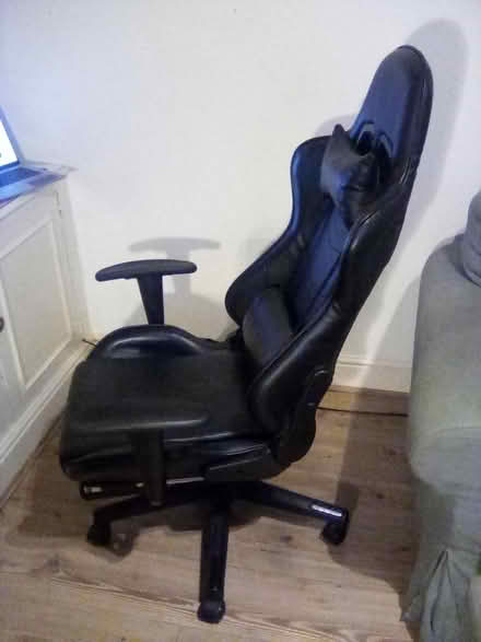 Photo of free Recliner gaming chair foot rest (Shepherds Bush W12) #3