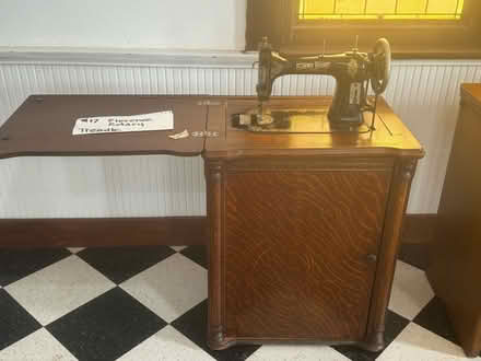 Photo of free Various Antique Sewing Machines (DeKalb, IL) #4