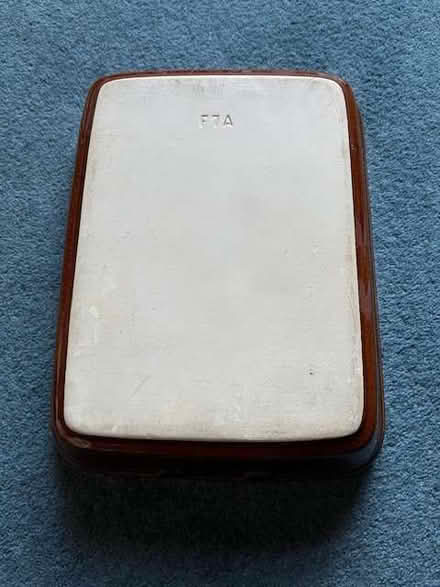 Photo of free Cream and brown rectangular dish (Fleetville AL1) #2