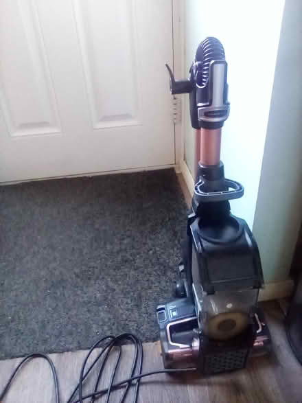 Photo of free Shark vacuum cleaner (Leamington Spa CV32) #3