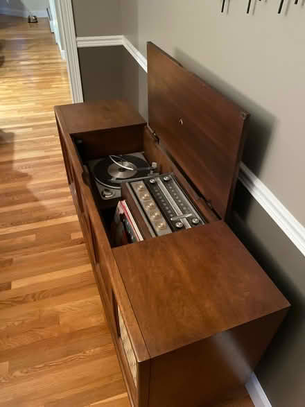 Photo of free Antique stereo (Near Hudson line) #1