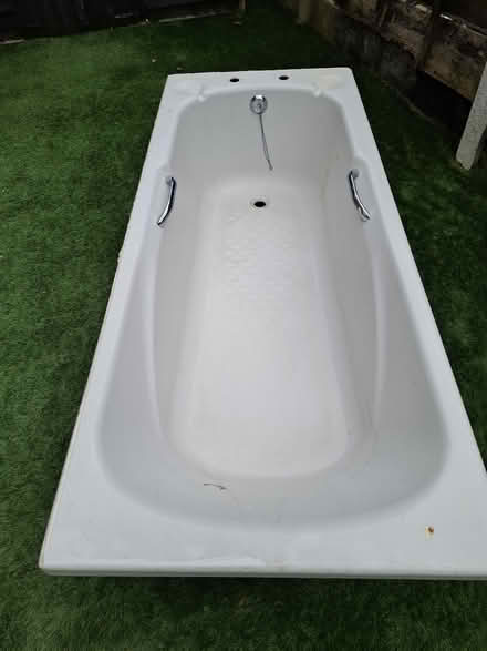 Photo of free White bath (Stockport) #2