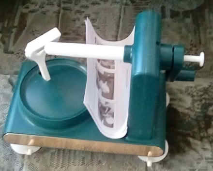 Photo of free Manual fruit or veg peeler (Cosham PO6) #1