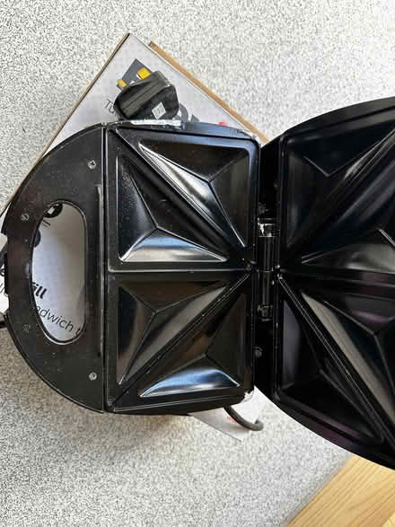 Photo of free Breville Sandwich Toaster (Nascot Wood WD17) #2