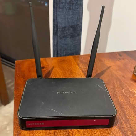 Photo of free Netgear Router JWNR2010v5 (Andheri East) #1