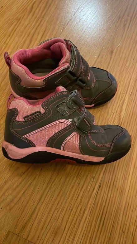 Photo of free Girls shoes size 10 (EC1V Angel) #1